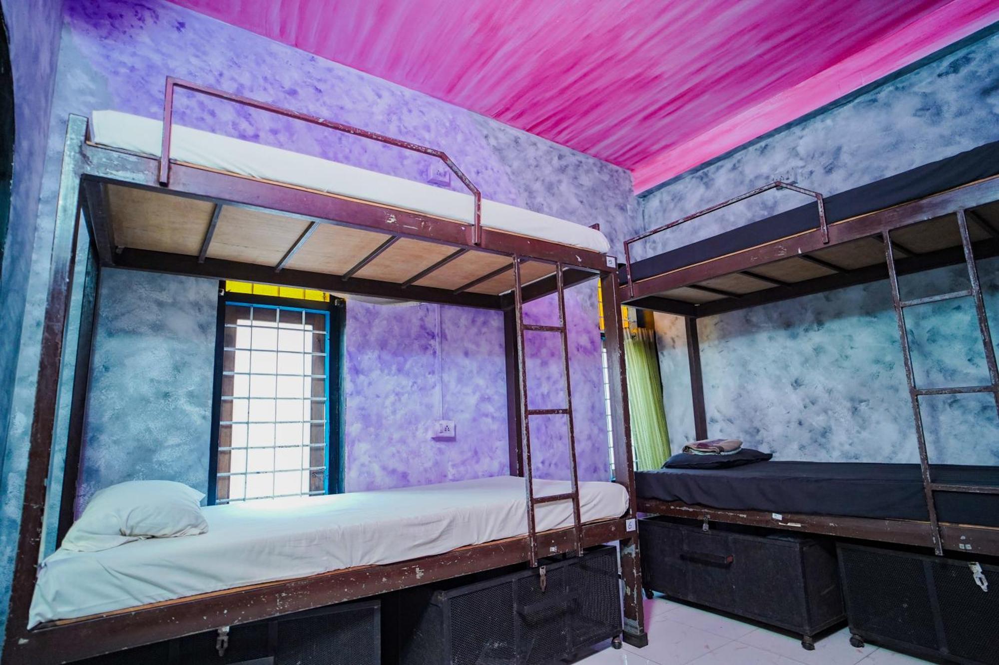 Santa Maria Hostel Munroe Island Mundrothuruth Екстер'єр фото